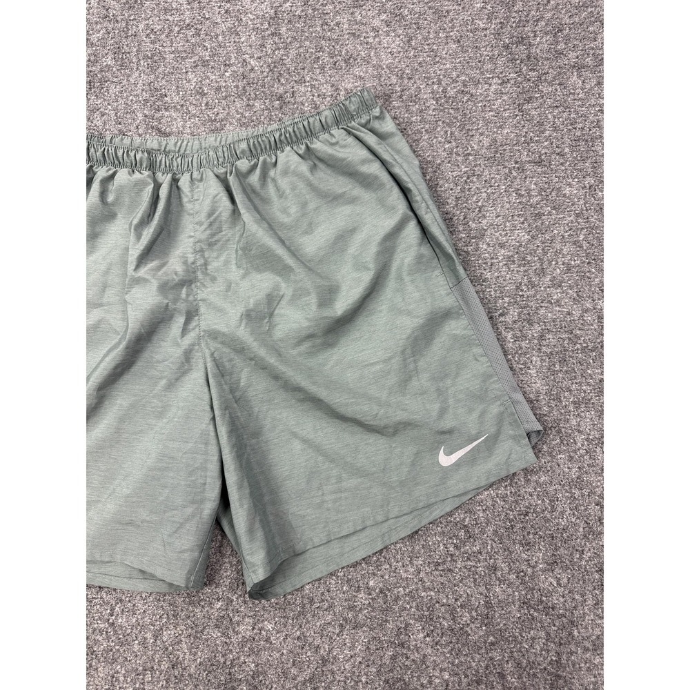 Nike Dri-FIT Running Shorts Womens XL Gray 7 Inch Inseam Athletic Pockets Gym - Picture 2 of 9